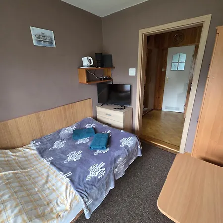 Goscinne Kasprusie 50a בית אירוח *